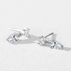 Boucles d'oreilles en argent 925 avec zircons scintillants en forme de goutte d'eau