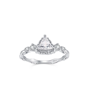 Vintage S925 sterling silver ring with triangle simulated diamond and milgrain details