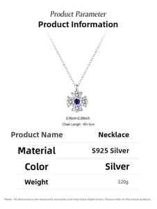 Détail du collier trèfle en argent sterling S925 avec pendentif en zircon bleu