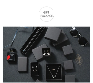 Coffrets cadeaux bijoux noirs mats élégants avec inserts pour bagues et colliers