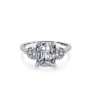 Bague de Luxe en Argent Sterling S925 avec Zirconia Taille Émeraude Trois Pierres pour Femme Taille Radiant Bijoux de Mariage