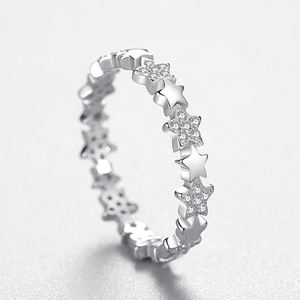 Minimalist s925 silver star ring featuring alternating polished and zircon-set star patterns