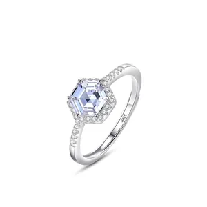 Bague Hexagonale en Argent Sterling 925 pour Femme Élégante Halo en Strass Géométrique Incrusté Bijoux de Mode Cadeau Bague