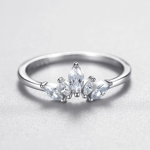 Elegant S925 sterling silver princess crown ring featuring marquise-cut zircons