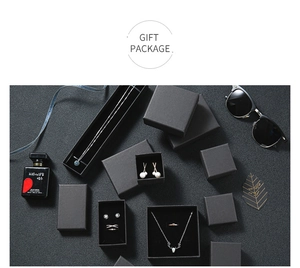Set elegante di scatole regalo nere con fodera in velluto per gioielli e collane