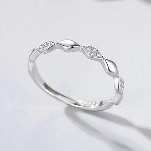 Minimalist 925 sterling silver geometric wavy ring with sparkling micro-pave zirconia