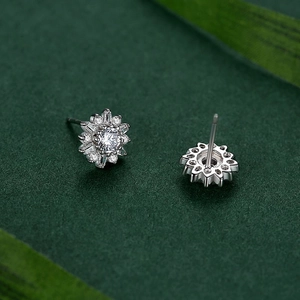 Élégantes boucles d'oreilles tournesol en argent sterling S925 et zircone