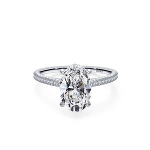 Bague en argent S925 avec diamant simulé ovale 3 carats et sertissage pavé