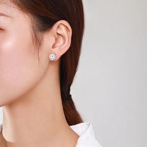 Classic S925 sterling silver round halo stud earrings with brilliant cubic zirconia stones