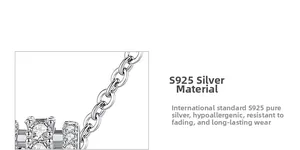 Détail macro de la chaîne en argent 925 avec pendentif sablier serti de zircons