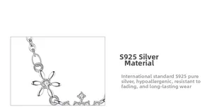 Détail du pendentif flocon en argent S925 avec une pierre en zircone au centre éclatant