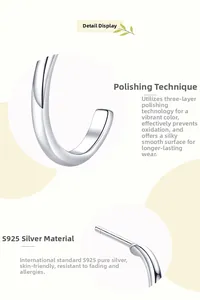 Détail de la boucle d'oreille en argent 925 montrant la texture polie de haute qualité