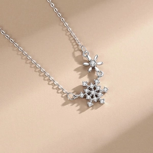 Élégant collier pendentif flocon de neige en argent S925 avec zircons pour femmes