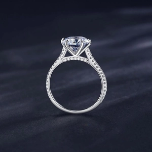 Luxurious S925 sterling silver ring with 2-carat round brilliant-cut six-prong diamond