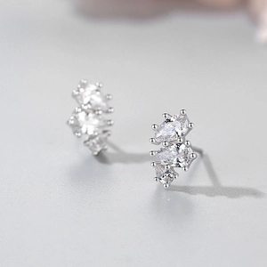 Boucles d'oreilles goutte en argent 925 avec trois zircons brillants verticaux