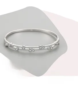 Detailed view of the double-layer silver S925 bracelet with asymmetric zircon inlay