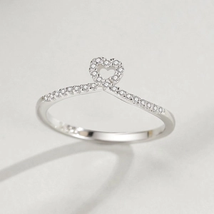 Minimalist 925 sterling silver V-shape ring featuring a sparkling heart micro-pave design