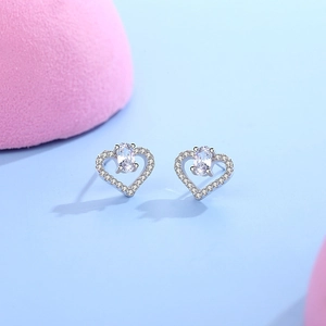 Élégantes boucles d'oreilles cœur en argent S925 avec cristaux et pierre ovale brillante