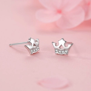 Exquisite S925 sterling silver crown stud earrings with sparkling cubic zirconia accents