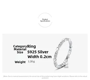 Détail de la bague coeur en argent S925 avec diamants et spécification de 0,2 cm