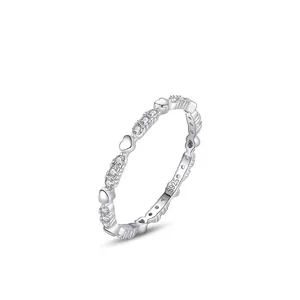 S925 Argent Sterling Zirconia Bague Cœur pour Femme Minimaliste Doux Incrusté Bague Mince Bijoux Cadeau Quotidien
