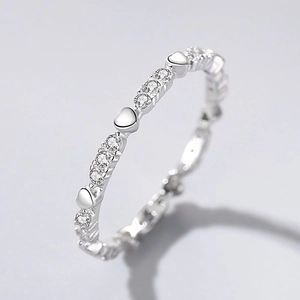 Bague minimaliste en argent S925 avec motifs de cœur et pierres de zircone micro-serties