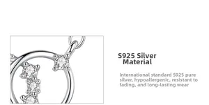 Détail du pendentif en argent S925 avec sertissage de zircons brillants et pavage