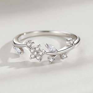 Elegant S925 sterling silver flower ring with zircon stones for women in a fresh style