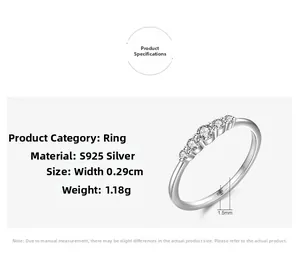 Detailansicht des s925 Silberrings mit fünf Zirkonia und Produktspezifikationen