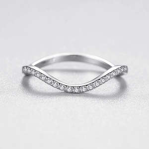 Elegant wave-shaped S925 sterling silver ring with micro-pave white zircon stones