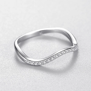 Minimalist S925 sterling silver wave ring with pavé cubic zirconia inlay for women