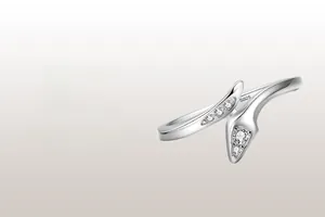 Close-up of S925 sterling silver snake ring showing micro-pave crystals and hallmark