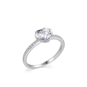 Luxury 925 Sterling Silver Heart Shaped Ring Elegant Rhinestone Inlaid Adjustable Wedding Band Finger Jewelry For Women