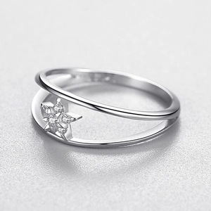 Bague double rangée en argent S925 avec une étoile sertie de micro-oxydes de zirconium