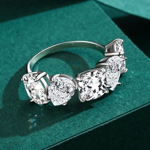 Anillo de plata esterlina S925 con piedras de circonia en textura verde de lujo