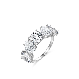 Anillo lujoso de plata esterlina S925 con brillantes piedras de circonia de cortes variados