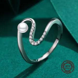Bague vague en argent sterling S925 élégante avec perle et éclats de zircone