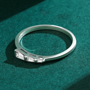 Bague en argent sterling S925 avec pierres de zircone cubique carrées taille baguette