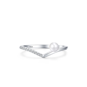 Anello a V in argento sterling S925 minimalista con perla bianca e pavé di diamanti lucidi