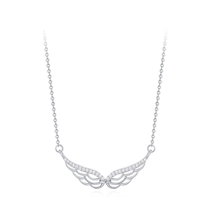 Elegante Halskette aus S925 Sterlingsilber mit Engelsflügeln und Zirkonia auf weißem Grund