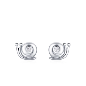 Süße S925 Sterlingsilber Schnecken-Ohrstecker mit funkelnden Zirkonia-Steinen besetzt