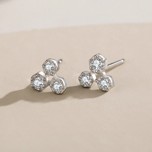 Orecchini a perno geometrici minimalisti in argento S925 con zirconi scintillanti