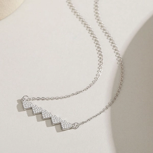 Collier avec pendentif cœur en argent sterling 925 et pierres de zircone pavées