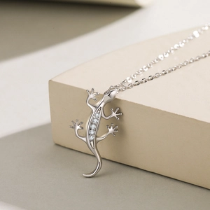 Collier avec pendentif gecko en argent sterling S925 orné de zircons blancs brillants