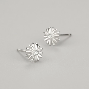 S925 Sterling Silber Gänseblümchen Ohrstecker mit Zirkonia minimalistischer Damenschmuck