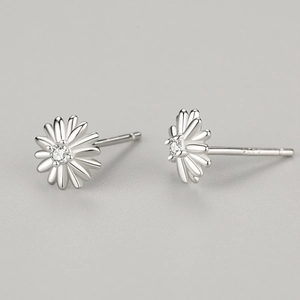 S925 Sterling Silber Gänseblümchen Ohrstecker mit funkelndem Zirkonia-Zentrum für Damen