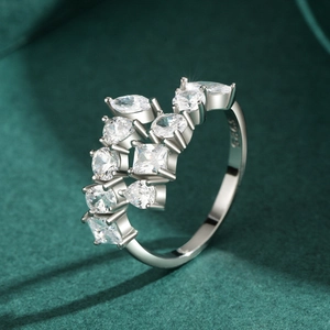 Luxurious S925 sterling silver ring with asymmetrical multi-cut cluster cubic zirconia