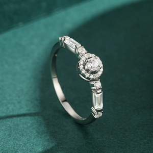 Elegant S925 sterling silver halo ring with a round center stone and side accents