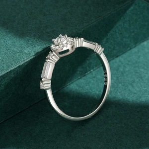 Luxurious S925 sterling silver zircon ring with cluster stones and tapered baguettes