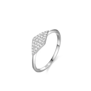 Bague Losange Géométrique en Argent Sterling S925 pour Femme Minimaliste Dainty Micro Pavé Zirconia Bijoux de Mode Cadeau